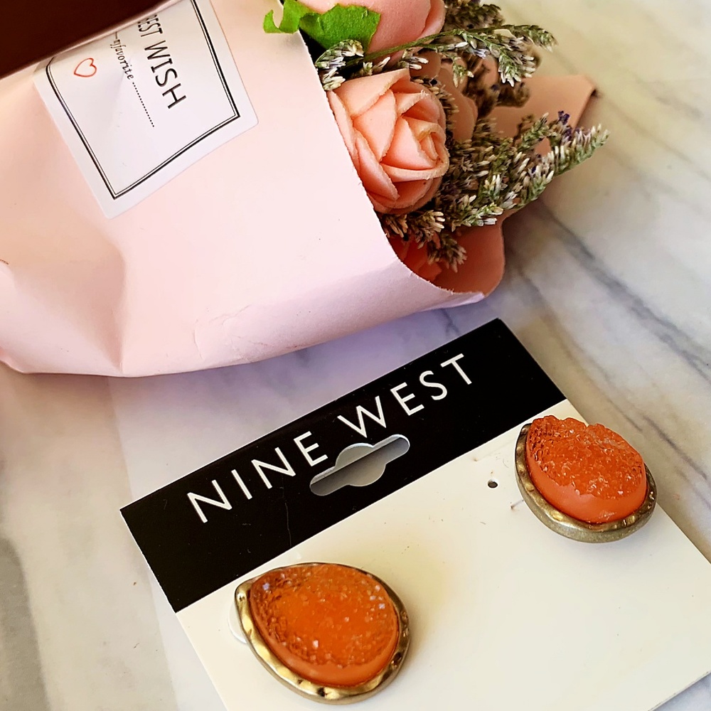 Nine West Teardrop gold orange vintage earrings